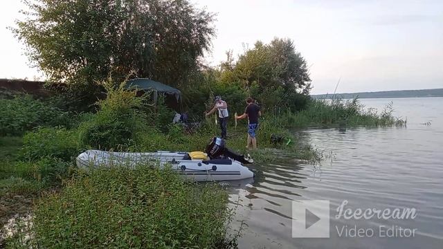 Отдых выходного дня на рыбалке смотреть онлайн