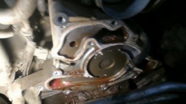 Jeep WH Hemi 5.7 замена помпы