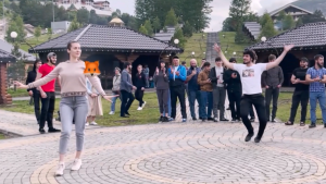 Девушки Танцуют Классно На Озере Кезенойам Лезгинка 2023 Баркалла Чечня ALISHKA Шибаба Чеченская