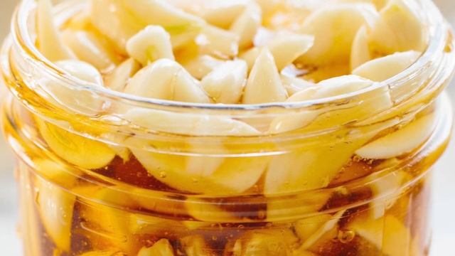 Принимала смесь ЧЕСНОКА С МЕДОМ НАТОЩАК, вот что вышло через 7 дней. Я ШОКИРОВАНА! смотреть онлайн