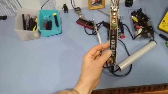 Переделать под Джек 5.3, 3.5 мм и аккумулятор Li-ion 18650 старый микрофон времен СССР МКЭ-271 смотреть онлайн