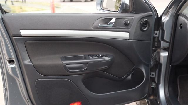 Skoda Octavia смотреть онлайн