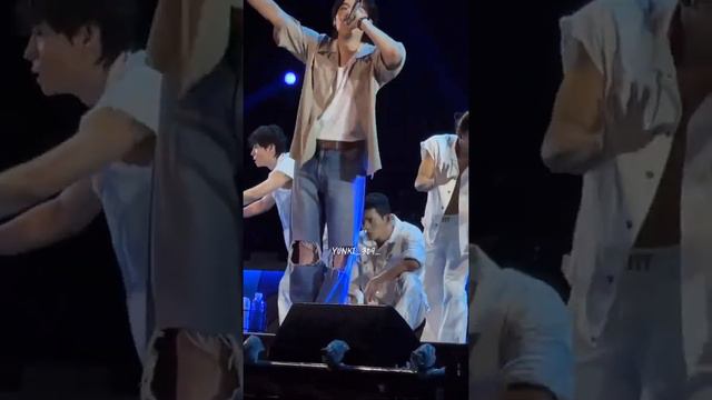 Неожиданное появление Sygu на выступление PSY (Than Than) смотреть онлайн