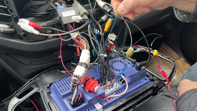 Лада Веста подключение китайской ММС к усилителю в плавнике. Чтобы радио ловило смотреть онлайн