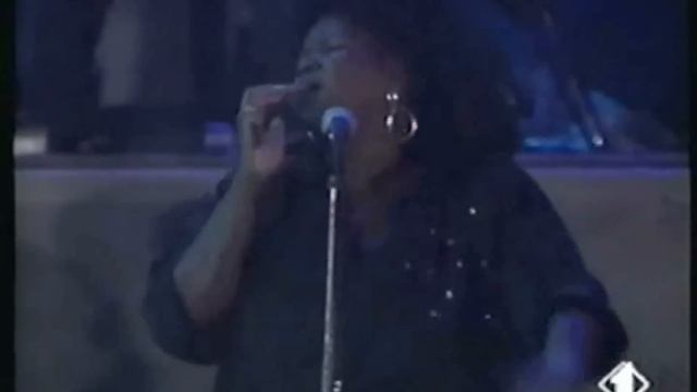 Zucchero - Madre Dolcissima live @ Roma 28.09.1989 (ex mattatoio) смотреть онлайн