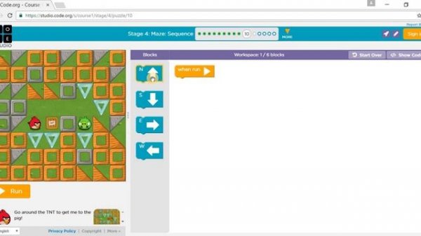 Code.org: Course 1 - Stage 4: Maze sequence