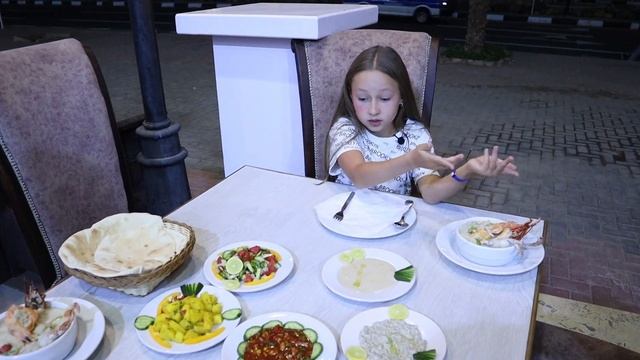Ночная поездка по Шарм-эш-Шейх (Шарм-эль-Шейх). Old Egypt. Ресторанчики мороженое и СЛАДОСТИ! смотреть онлайн