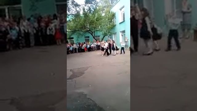 танец топотуха Последний звонок 2018 года 135 школа смотреть онлайн