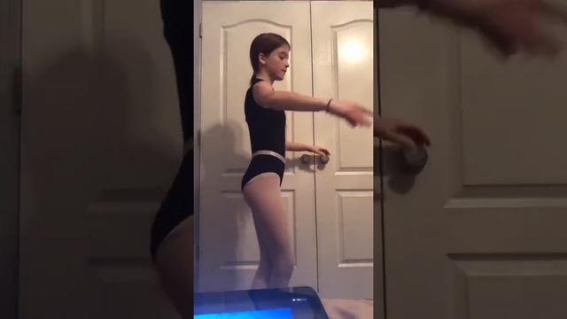 Ballet barre class WHEN YOURE QUARANTINED// VV’s world смотреть онлайн