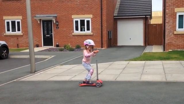 Mastering The Globber Scooter смотреть онлайн
