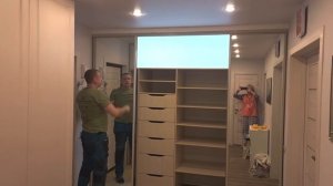 Мебель на заказ. Шкафы на заказ. Супер вместительный встроенный шкаф-купе с четырьмя дверьми