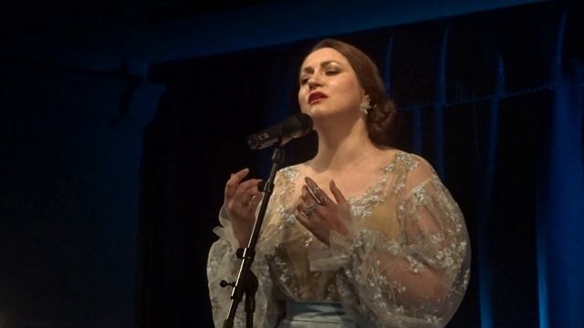 Ирина Крутова "Гори, гори, моя звезда" (В.Чуевской - П.Булахов) смотреть онлайн