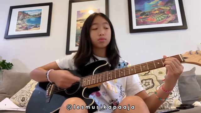 Kaitlyn Samantha - Dancing Queen (ABBA) (Guitar Chords Cover) смотреть онлайн