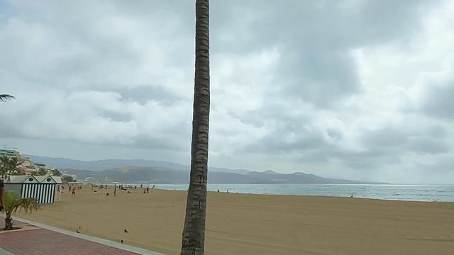 SPAIN. LAS PALMAS. Walking along the beach Las Canteras. From LA PUNTILLA to REINA ISABEL HOTEL. смотреть онлайн