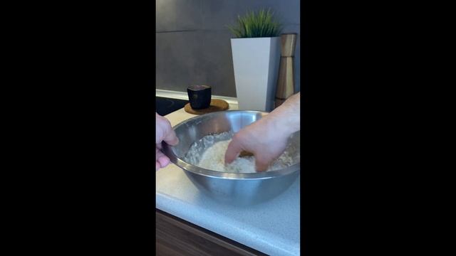 Обязательно должно быть на КАЖДОМ столе! Рецепт лепешки лаваша в духовке! #Shorts смотреть онлайн