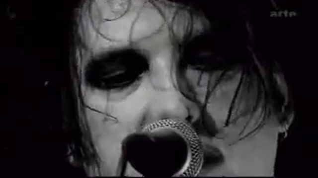 The Cure - Lullaby (Live) смотреть онлайн