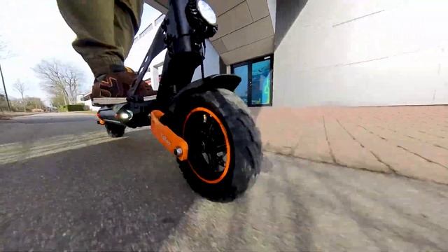 KuKirin G2 Max. The Most Fun Electric Scooter For City Rides?