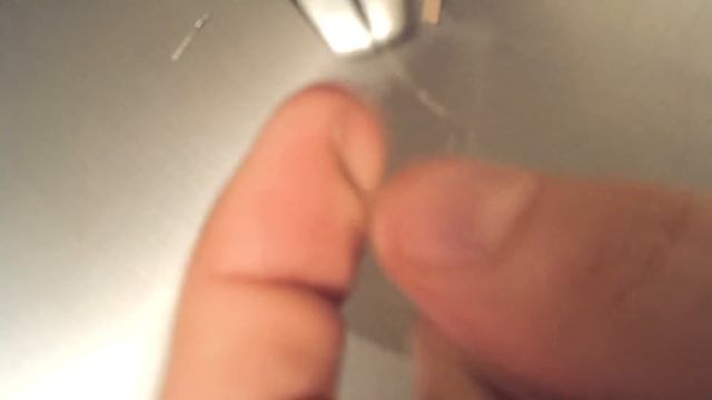 Как реанимировать старую гитарную струну, которая не строит.