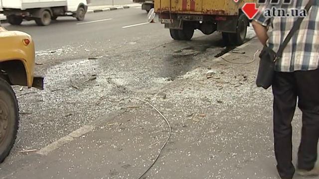 18.07.14 - МАН с грузом не прошел под мостом на Гагарина смотреть онлайн