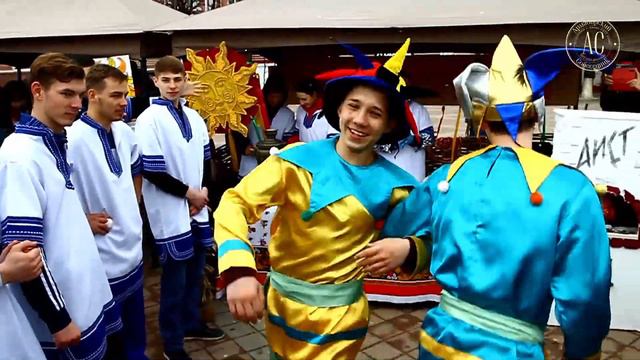 В Армавире 1 марта прошли народные гуляния «Масленица широкая» смотреть онлайн