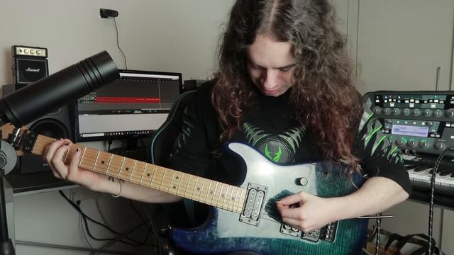 Right Vs. Left Handed Guitarists - WHO'S BETTER?? feat. Become The Knight смотреть онлайн