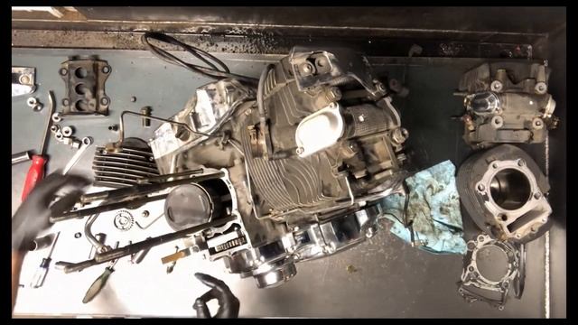 Yamaha Drag Star 1100 - снятие головки и блока цилиндра верхней части двигателя