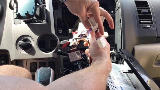 2012 Toyota Sequoia JBL RSE Dasaita смотреть онлайн