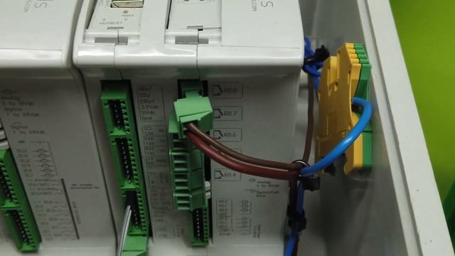 ✅ Connecting two Industrial ARDUINO PLCs using RS-485 to OPEN and CLOSE a RELAY смотреть онлайн