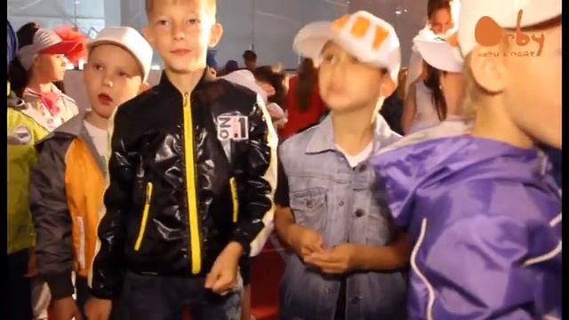 Детская дизайнерская одежда Orby Весна-Лето 2013. Шоу-рум. Backstage смотреть онлайн
