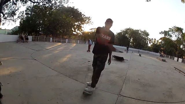 Bryan Lopez - Cumpleaños Numero 17 - Local Shop - 18 a 14 - смотреть онлайн