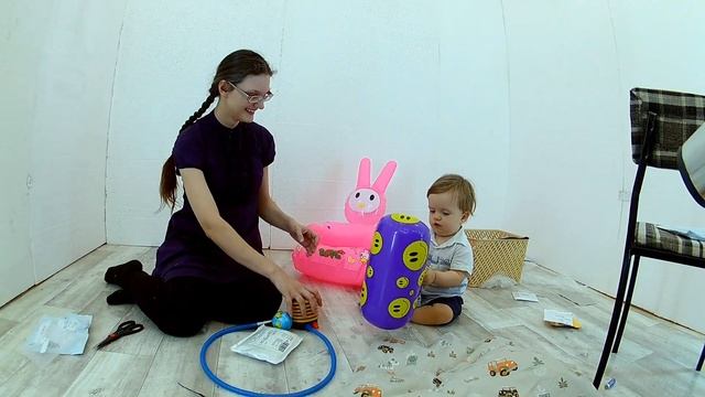 Надувная КУВАЛДА (МОЛОТОК). ИГРУШКА ДЛЯ РЕБЕНКА (посылка с ALIEXPRESS - Inflatable hammer) смотреть онлайн