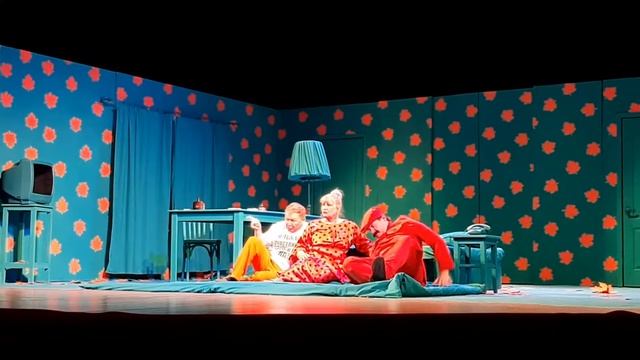 "Селфи со склерозом" Амурский театр драмы смотреть онлайн