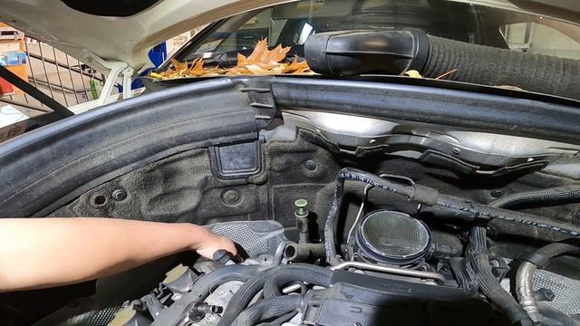 2011 Mercedes GLK 350 Crankcase Vent Valve Replacement( Crankcase Breather) смотреть онлайн