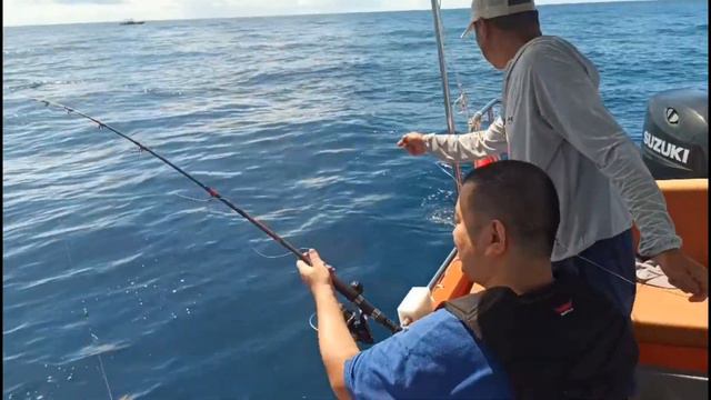 南海金枪鱼捕捞 Tuna Fishing in the South China Sea Рыбалка Тунца в Южно-Китайском Море смотреть онлайн