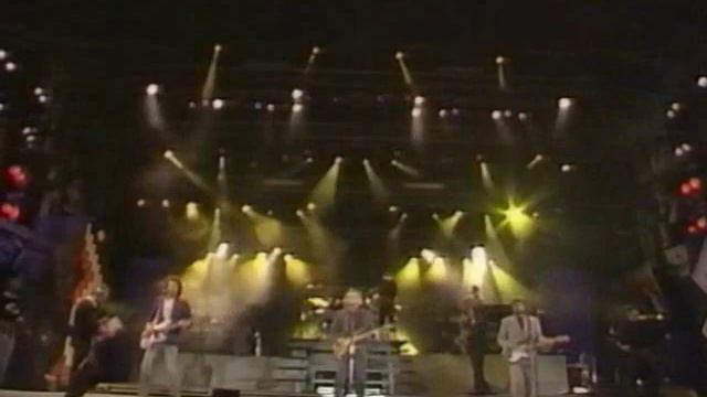 Dire Straits & Eric Clapton - Solid rock [Wembley -88 ~ High quality] смотреть онлайн