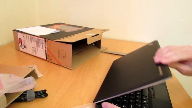 Lenovo ThinkPad Edge E330 Unboxing
