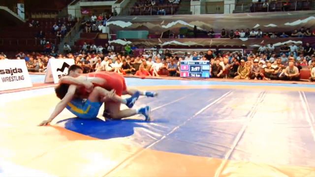 Вольная борьба. Турнир Кожомкула-2019. 74 кг 1\2 Арсaлан Будажапов (KGZ)-Болат Сакаев (KAZ) смотреть онлайн