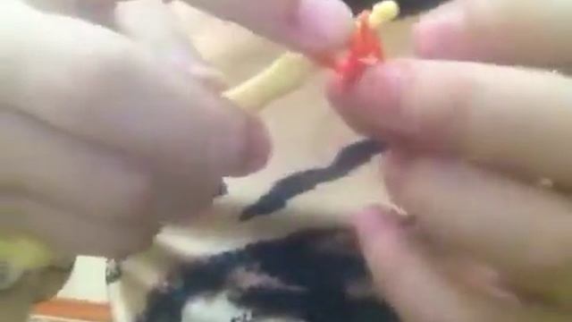 Чехол из резинок смотреть онлайн