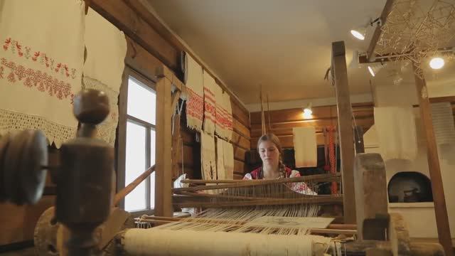 Музей традыцыйнага ручнога ткацтва Паазер’я, Полацк. Velcom. 1000 музеяў Беларусі