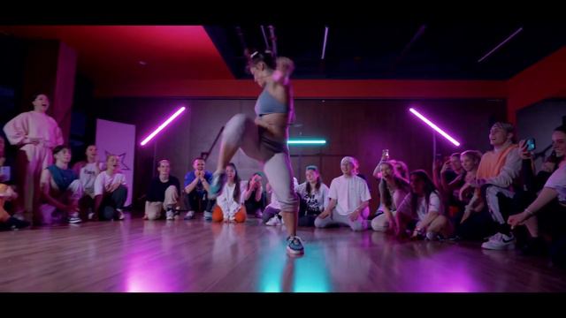 Jade Chynoweth Choreo JGL - IAMDDB смотреть онлайн