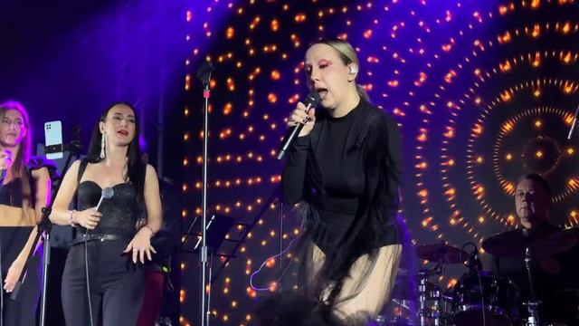 Настя Бострем - Паруса (Zivert cover) смотреть онлайн