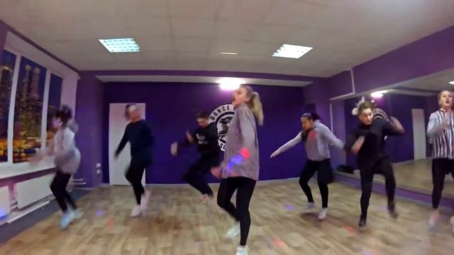 Учебная группа / школа танцев DANCE BOOM смотреть онлайн