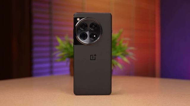 OnePlus 12 Review ? | 50W Wireless Charging ? | 120X Zoom Telescope Camera & More ⚡️