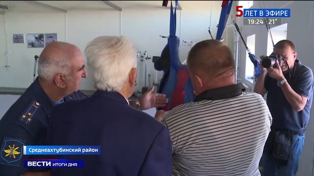 Владимир Дмитриевич Монин - бывший руководитель «Юного ястреба» посетил обновленный авиаклуб. 2020г. смотреть онлайн