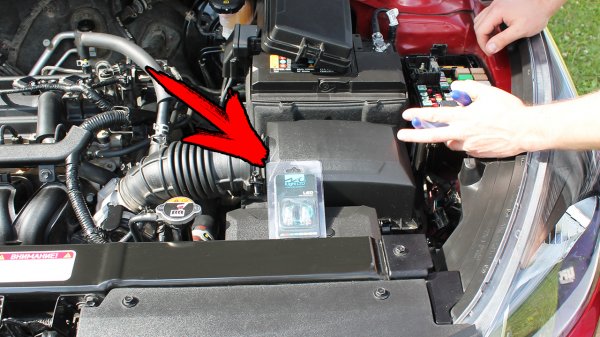 Замена ламп габаритного света КИА РИО 4 и X-line на светодиоды