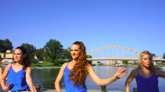 Bachata Ladie's Style by Csilla смотреть онлайн