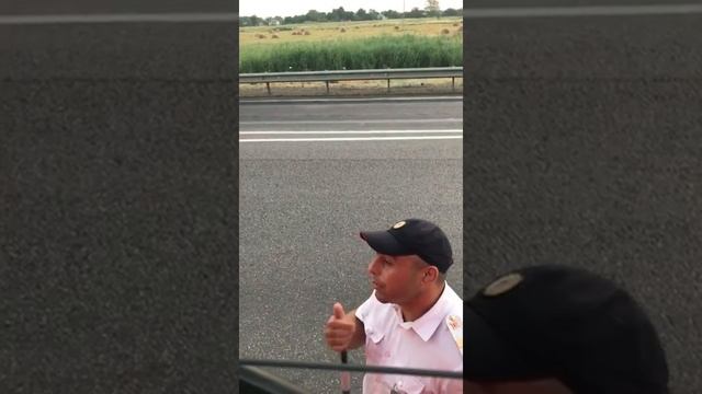 Гаишник и дальнобойщик, братишка давай? смотреть онлайн