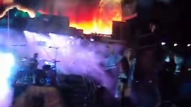 Gypsy Heart Tour -Miley Cyrus Ecuador 2011 - The Climb