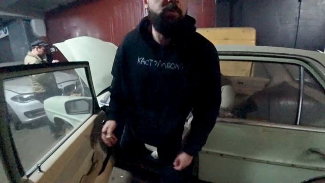 В гостях у Custom Box смотреть онлайн