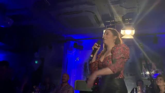 WEST END SESSION XMAS Special - Alex Gibson-Giorgio and Phoebe Panaretos. - Baby it’s cold outside смотреть онлайн